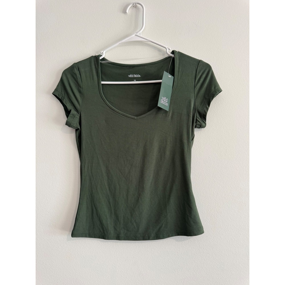Wild Fable Scoop Neck T-Shirt Women XS Olive Green Stretch Top Boho Indie Soft
